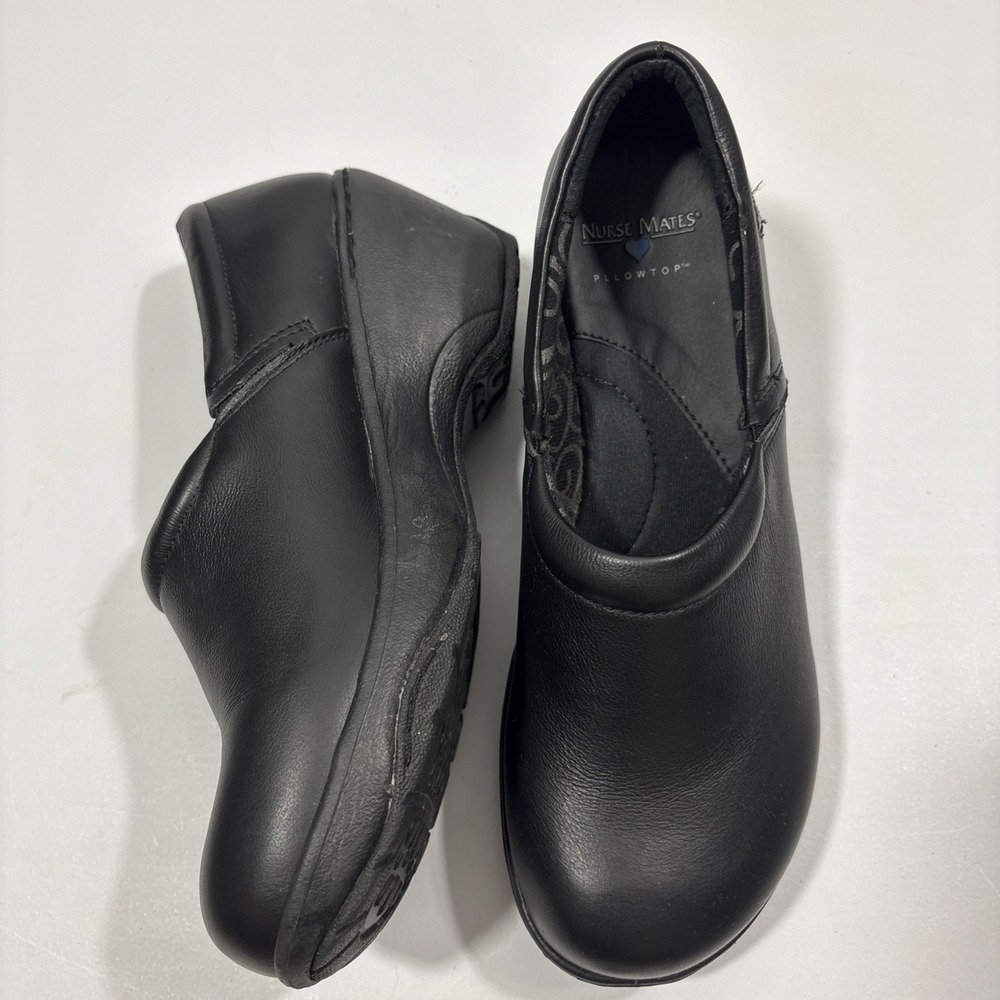 Nurse Mates Bryar Womens 9.5 M Black Leather Pillowtop Slip Resistant Wedge